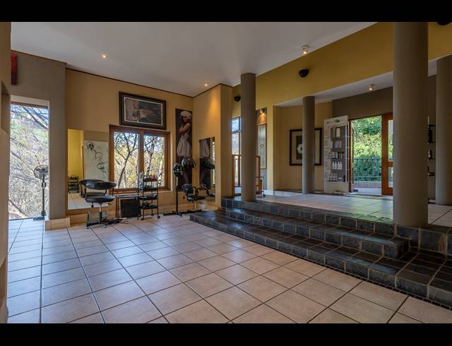3 BEDROOM FREEHOLD FOR SALE IN GLENVISTA